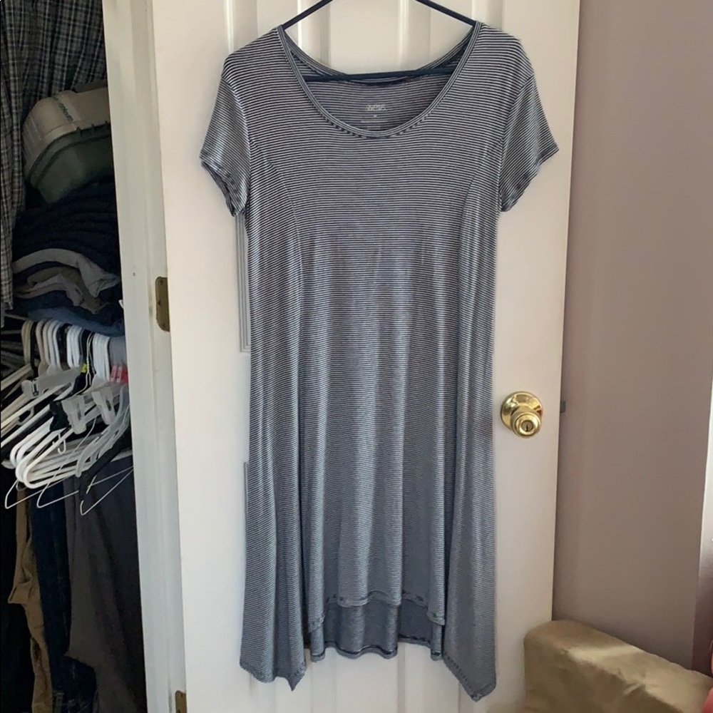💥 2 for $15 💥 Blue and grey striped dress